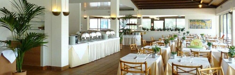 Hotel Marina Uno لينانو سابيادورو المظهر الخارجي الصورة