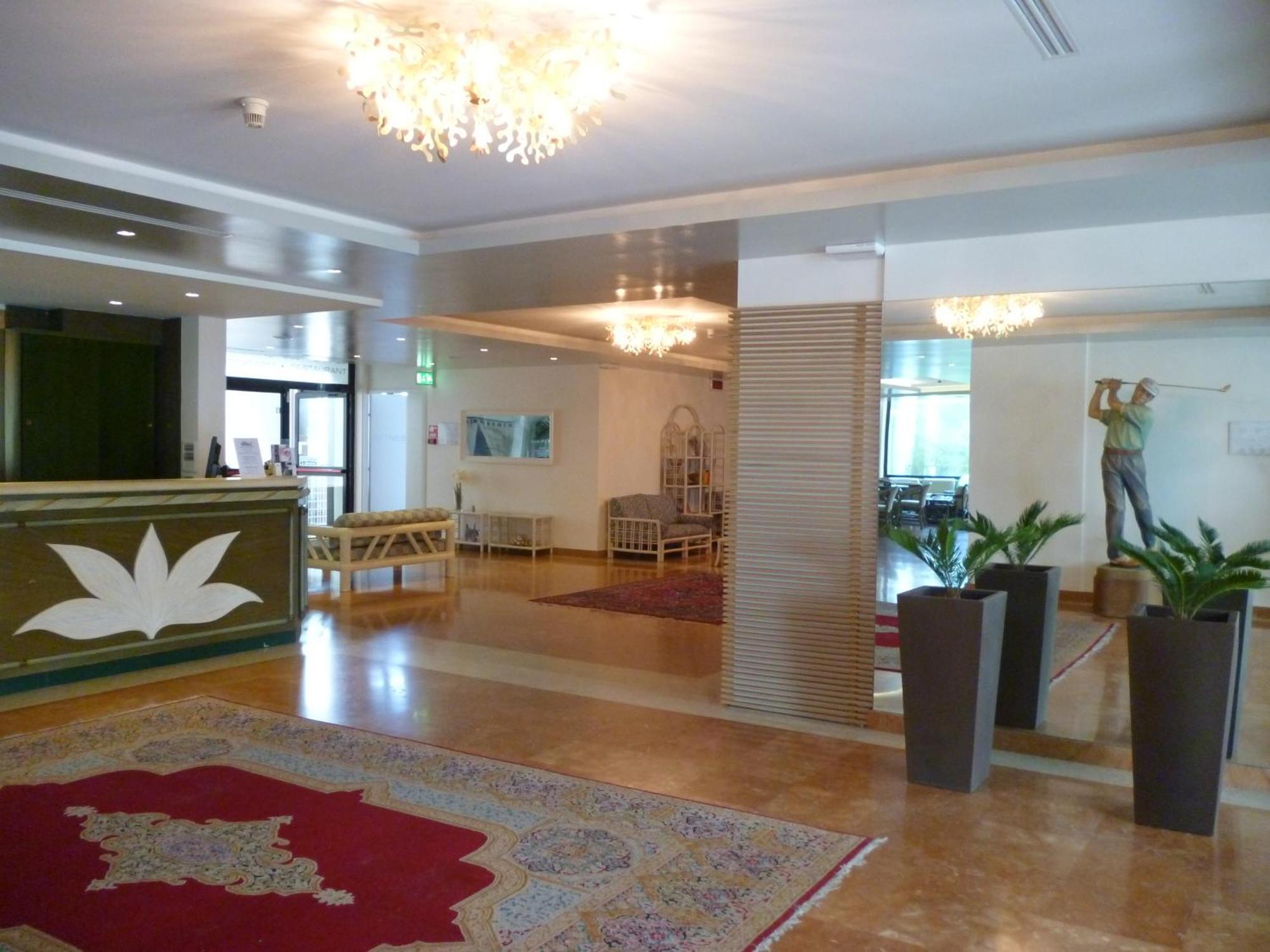 Hotel Marina Uno لينانو سابيادورو المظهر الخارجي الصورة